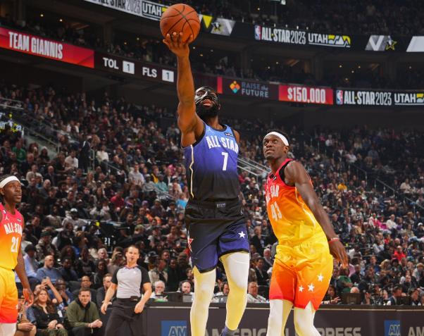 关于威少官方公布新规，命运悬念引发争议，鹈鹕球迷热议！的信息