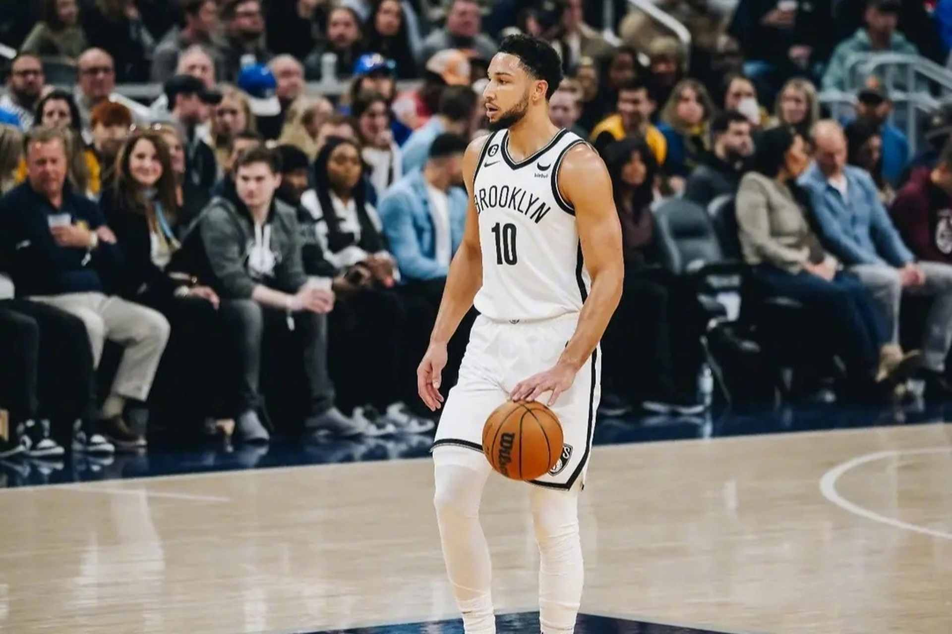 篮网复出首战，爵士状态火爆，西蒙斯成为焦点！