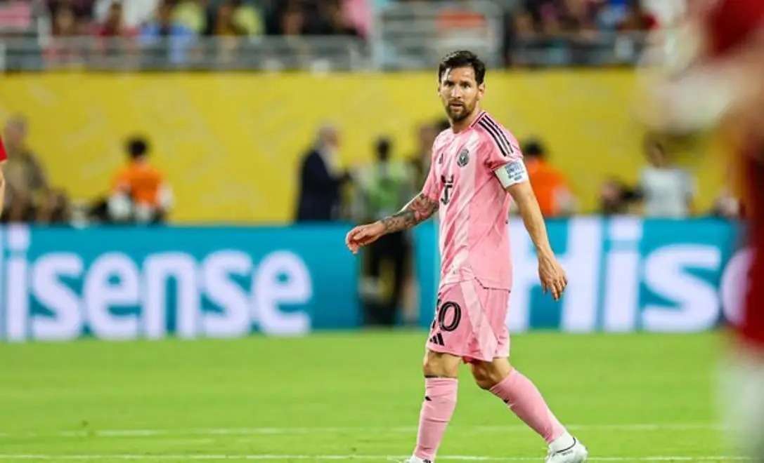 梅西回归赛场，败北首场状态亮眼，热火观众沸腾！